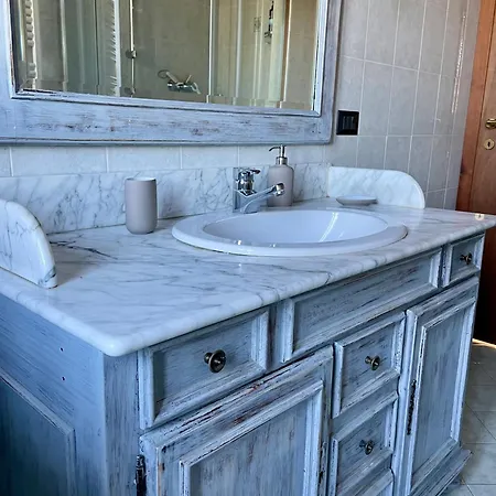 Charming Escape In * Verona